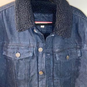 Tommy Hilfiger denim Sherpa jacket. Great condition.